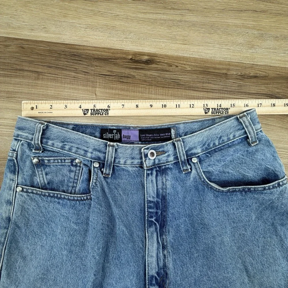 Vintage Levis Silver Tab Baggy Jean Shorts Mens 34 Blue 12
